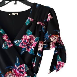 Floral wrap dress‎